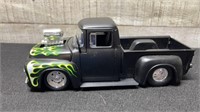 1/24 Scale 1956 Ford F100 Die Cast Truck