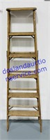 Wooden Ladder (5’)