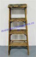Wooden Ladder (3’)