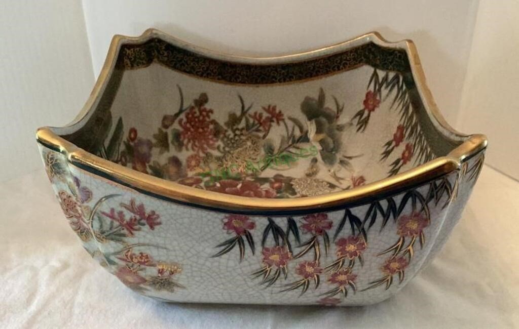 Beautiful Oriental themed square planter pot