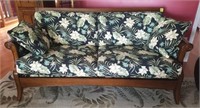 BASSETT 2 CUSION FLORAL SOFA