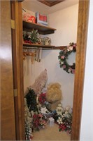Lg Lot of Christmas Decorations & Wood Hangers