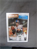 1987 Topps HOF John Elway Football Card