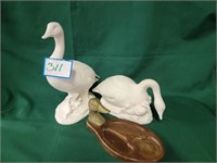 (2) Ceramic Geese and Duck Stand