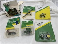 Ertl John Deere Tractor 1:64 Scale 5 Implements