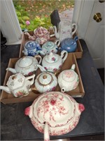 TEAPOTS AND SOUP TUREEN