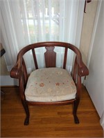 ROUNDBACKED WOODEN CHAIR