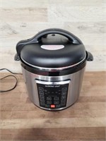 GoWise USA pressure cooker