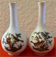 Q - PAIR OF HEREND HANDPAINTED MINI VASES 3.5"T