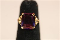 10kt yellow gold Amethyst Ring with one prong set