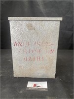 Anderson Erickson Dairy milk crate