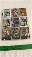 Assorted football cards.