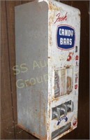 Candy bar vending machine