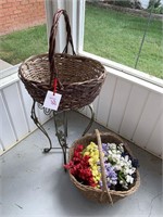 BASKETS ON STAND WITH FLOWERS