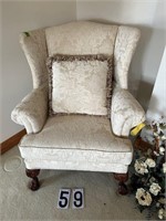 35”x 42” Kroehler white arm chair & pillow