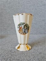 VINTAGE ROMANTIC DESIGN CERAMIC VASE