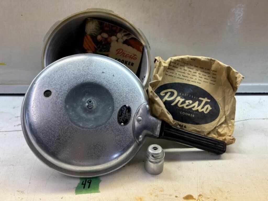 Presto - pressure cooker 4qt