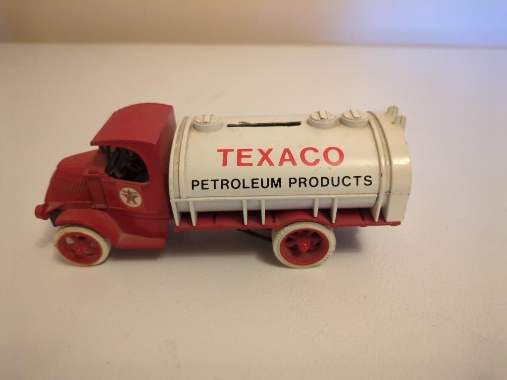 ERTL TEXACO Petroleum Truck Die Cast Bank