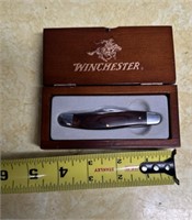 Winchester pocket knife in box