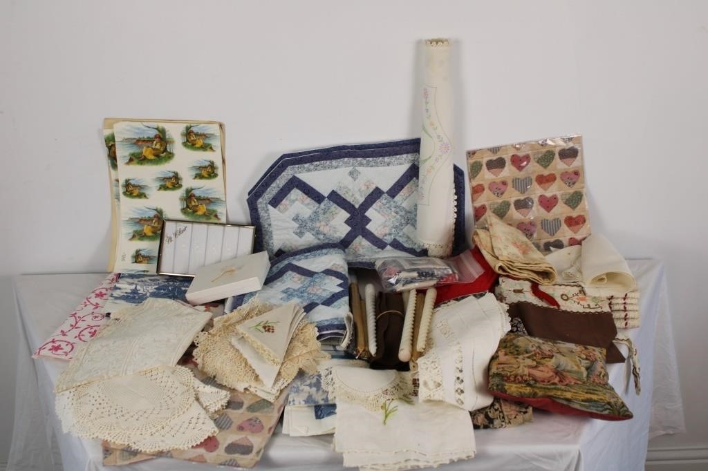 COLLECTION OF FABRIC, LACE & QUILTED PLACE MATS