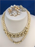 Monet Pearl Styling Necklace&Butler Earrings +++