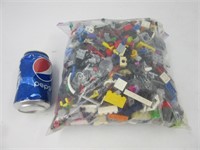 +/- 3lb de bloc Lego