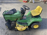 John Deere LX175 Riding Lawn Mower - Non Op