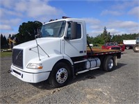 2006 Volvo VNM 12' S/A Flatbed Truck