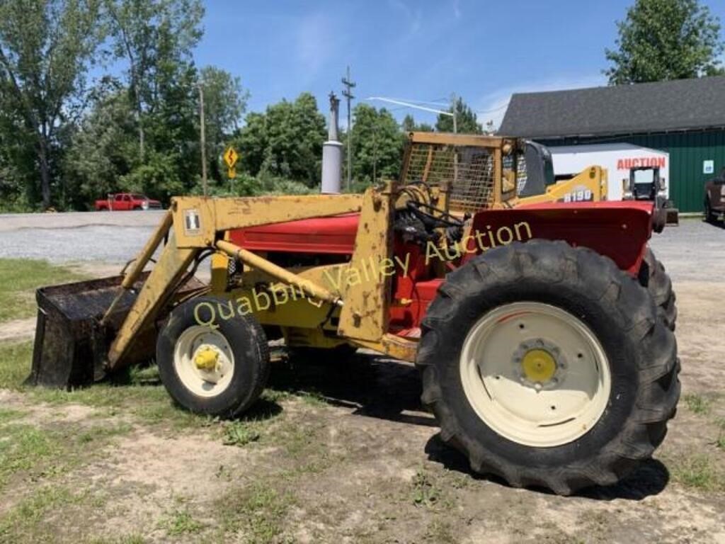 2400 INTERNATIONAL TRACTOR