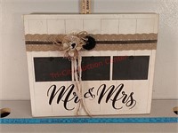 Mr & Mrs decor sign