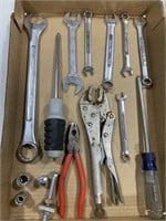 Tools 
Screw driver 
Wrench 
Pliers 
Locking