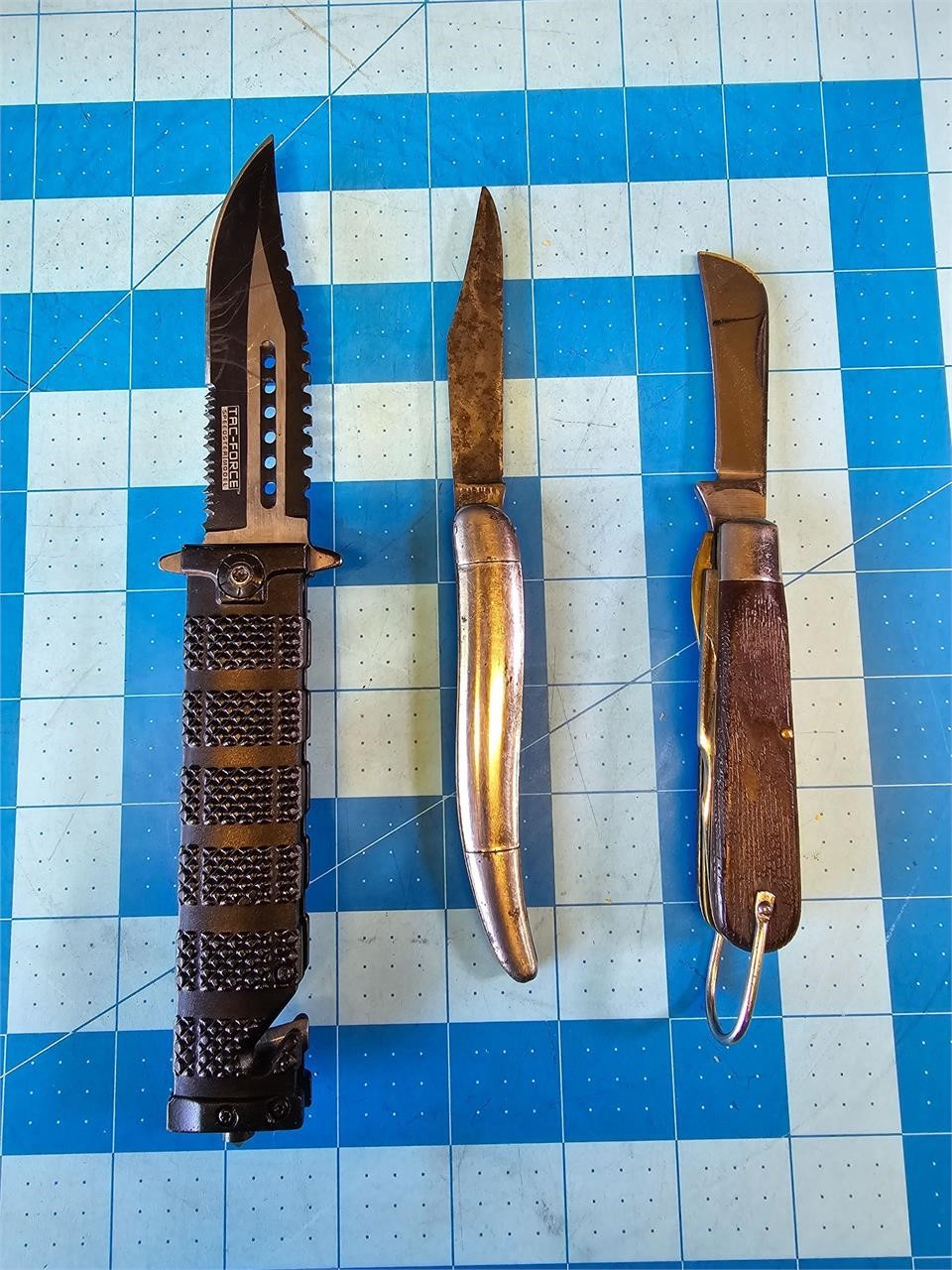 asst pocket knives