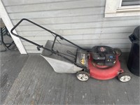 YARD MACHINES 5.0 HP LAWN MOWER 21" CUT