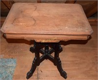 Victorian Mahogany Side Table 28"x20"x28"h