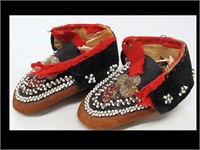 VINTAGE NATIVE AMERICAN CHILD'S BEADED MOCCASINS