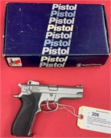 Smith & Wesson 5906 9mm Pistol