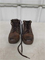 PAIR OF TIMBERLAND BOOTS - SIZE 8