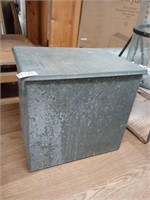 Vintage cooler 12x13x10