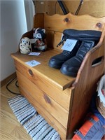 SMALL WOODEN STORAGE BENCH