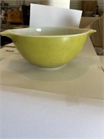 Pyrex  bowl 7 1/2 inches wide