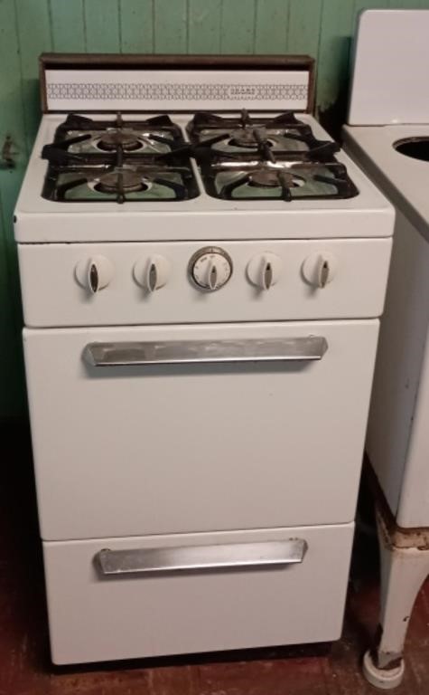 Sears Kenmore vtg stove  oven 20 x 24 x 40