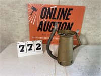 Vintage 1/2 Gal Oil Can