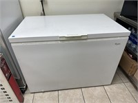 WHIRLPOOL CHEST FREEZER  #EH151FX1Q01