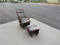 Really Nice Glide Rocker and Foot Stools