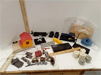 Assorted Lionel Pieces & Parts