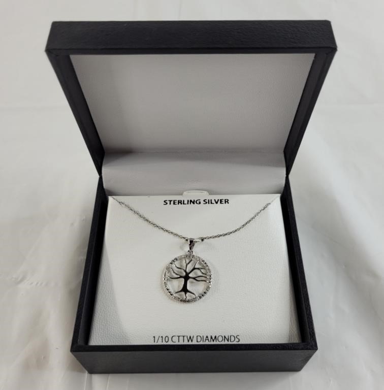 Sterling silver tree of Life necklace 1/10 CTTW
