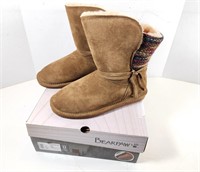 NEW Bearpaw Boots (Size: 9)