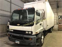 2005 CHEVROLET T7500 CAB OVER W/ MICKEY 30' TRUCK