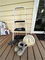 STEP LADDER & MISC LOT SEE PIC