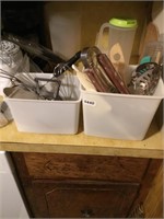 Lot of misc kitchen utensils